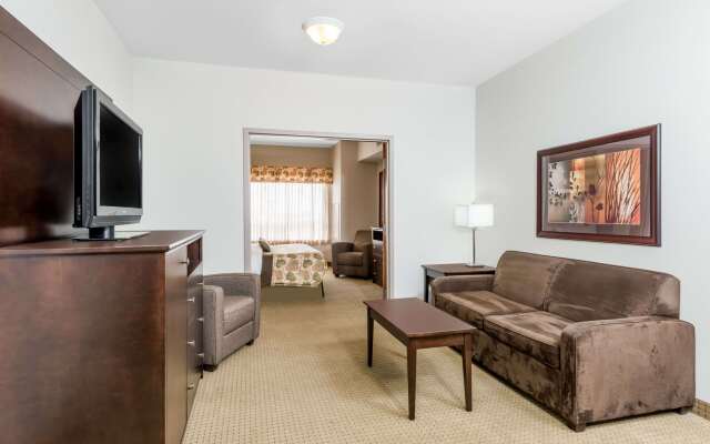 Ramada by Wyndham Olds