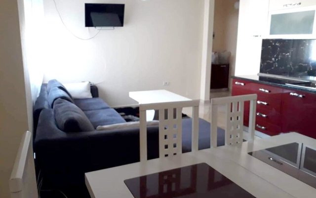 Apartment With one Bedroom in Tiranë - 30 km From the Beach
