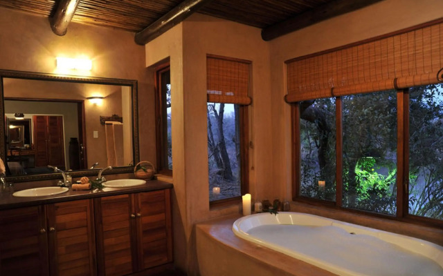 Waterbuck Game Lodge