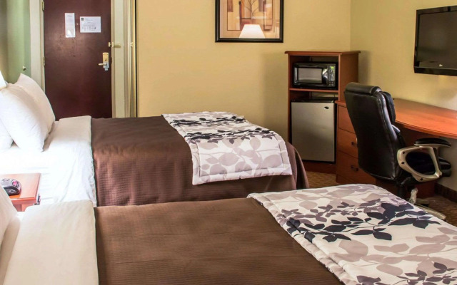 Sleep Inn & Suites at Six Flags