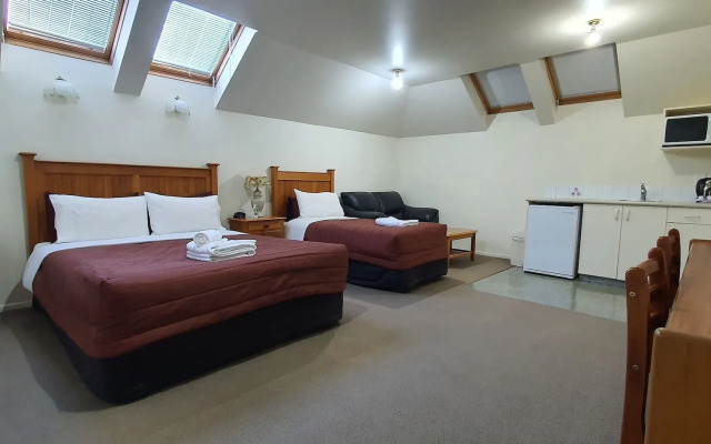 Rosewood Court Motel