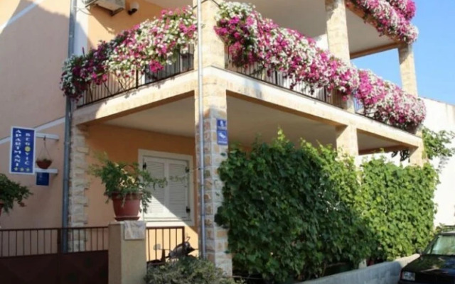 Zdenka - Cosy Apartments for 2-3 Person - A4D