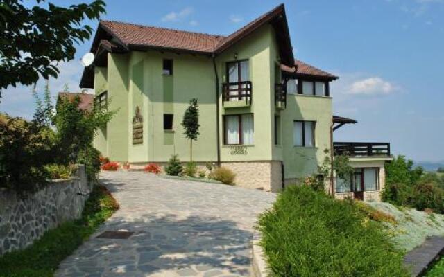 Casa din Bran Villas