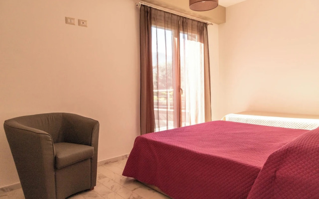 Residence con Piscina e Giardino