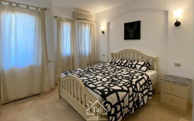 Amazing Pool And Lagoon View 2br Apartment