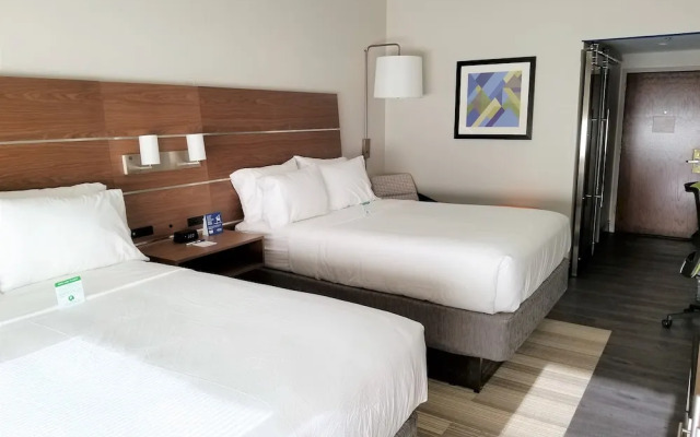 Holiday Inn Express & Suites Columbia - Two Notch