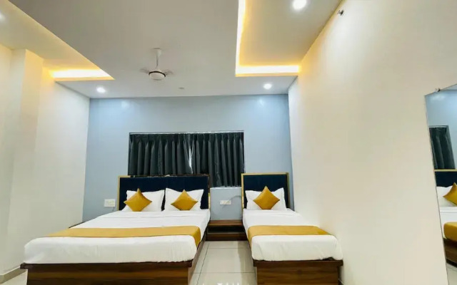 Hotel Rajgharana