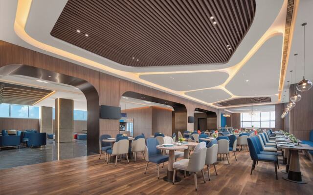 Holiday Inn Express Nanjing Jiangbei Wonhall Mall by IHG