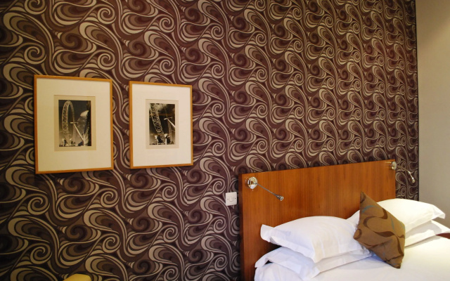 54 Queens Gate Hotel