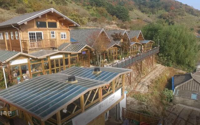 Tongyoung Badawi Tongnamu Pension C Grime