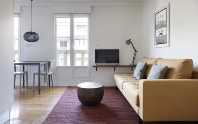 Mirakruz Terrace Apartment by FeelFree Rentals