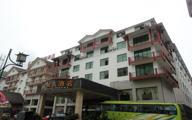 Royal Hotel