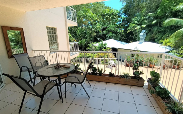 Golden Sands Beachfront Apartment Resort