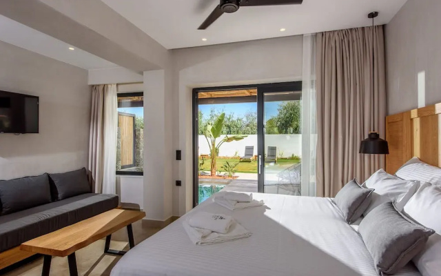 AneSea Hotel