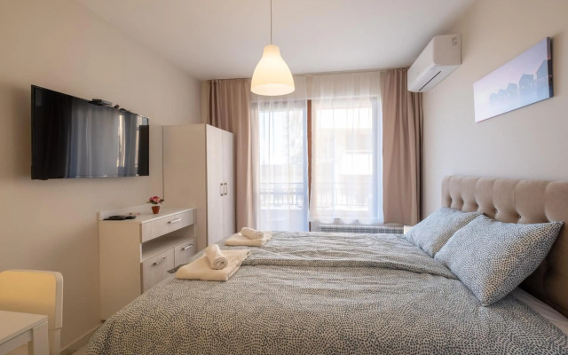 Sunny Dream Apartments