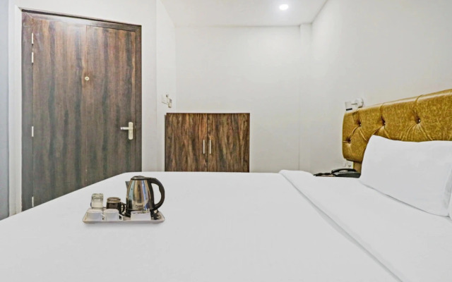 OYO 77788 Townhouse 405 Mall Road