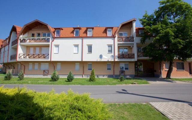 Zoli Apartmanok-Timi Kölcsey 34-36