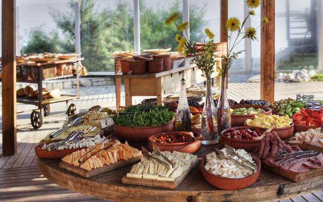 Ceshme Plus Hotel