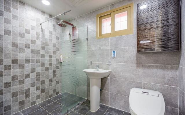 Chukryeong Mt view pension