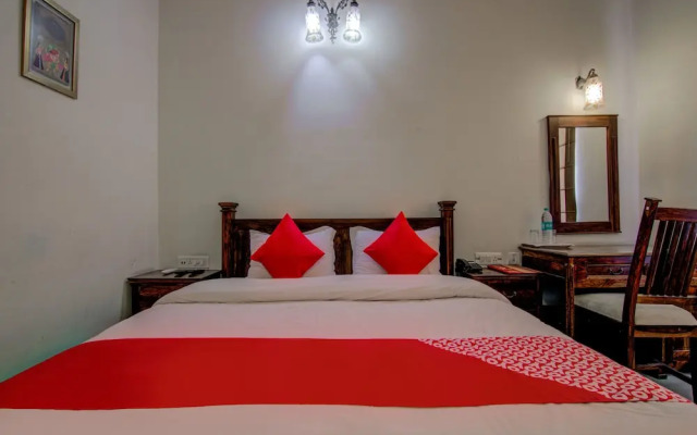 Hotel Lucky 2 by OYO Rooms