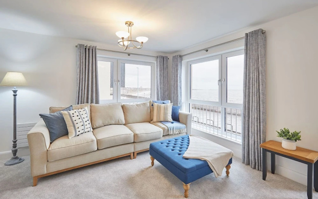 Host Stay 3 Queens Court