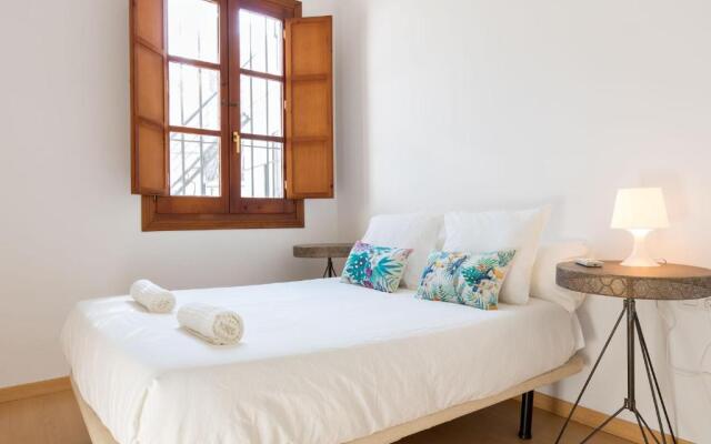 Abades Giralda View By Valcambre