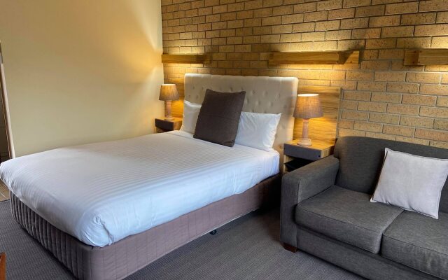 AAt 28 Goldsmith Motel