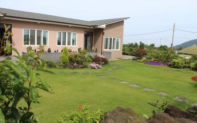 Jeju Gumsan Pension