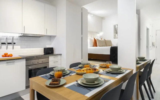 Lisbon'S Best Kept Secret: 2-Bed W/Ac & Patio