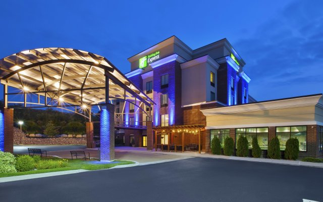 Holiday Inn Express & Suites Geneva Finger Lakes, an IHG Hotel