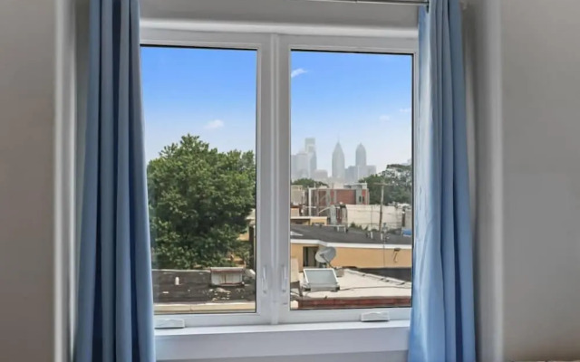 Luxury Roofdeck Retreat 4-bdrm Near Penn Chop