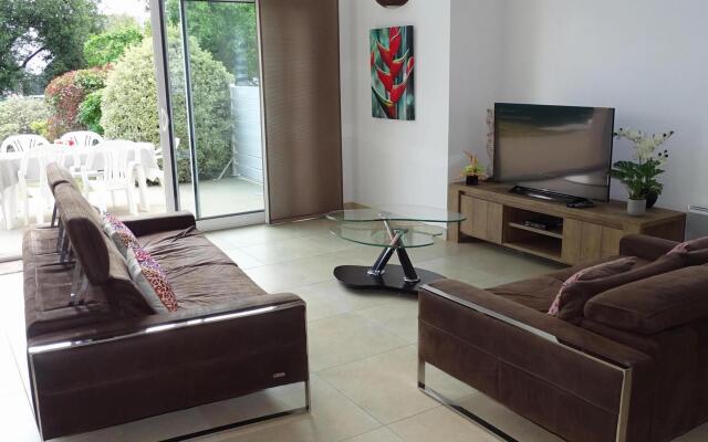 Semi-detached House, Penestin