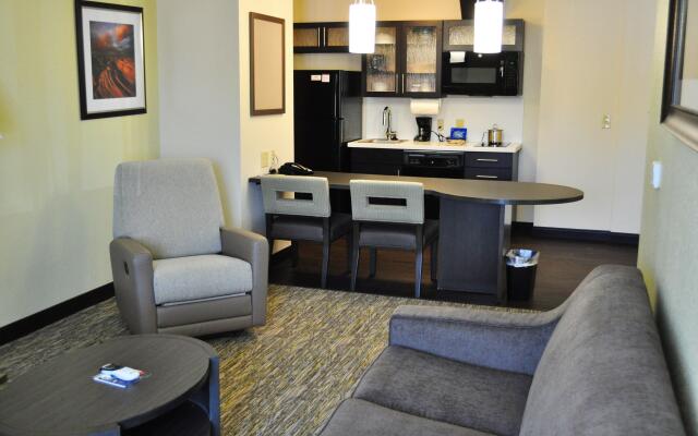 Candlewood Suites Bay City, an IHG Hotel