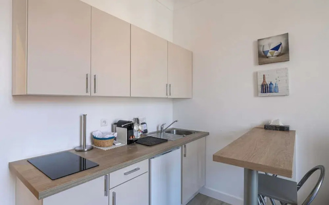 Beautiful Renovated Apartment - Carre D'or - 1br/2p
