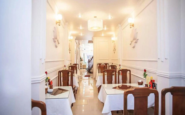 Wild Lotus Hotel & Travel 2