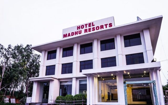 OYO 2611 Madhu Resorts