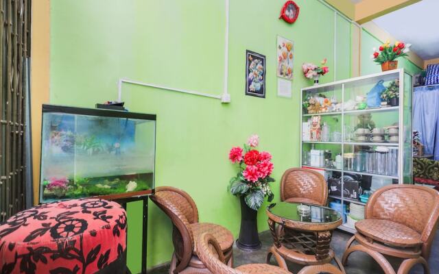 OYO 91882 Bilqis Homestay NearThe Hot River, Dog Run