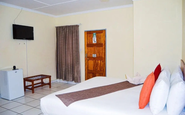 Qhwigaba Guest Lodge