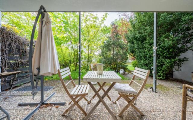 ID 4306 | Private Apartment