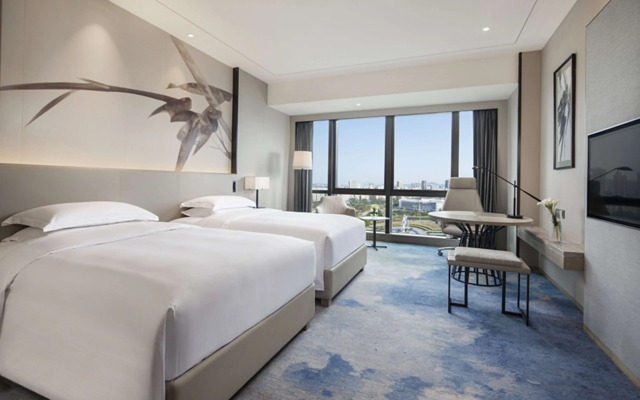 DoubleTree by Hilton Hotel Shenzhen Longhua