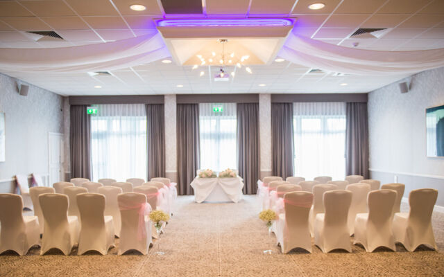 North Lakes Hotel And Spa