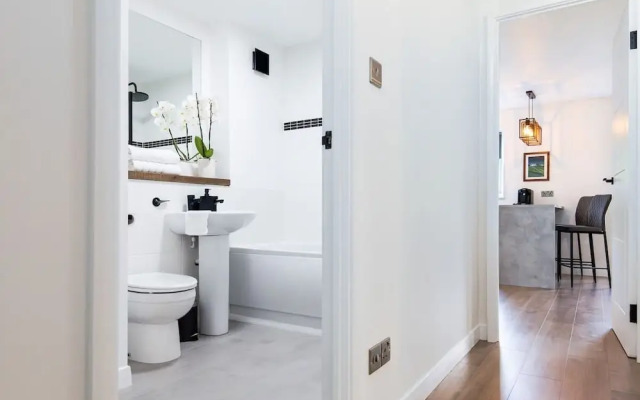 2bedroom Apartment-free Parking