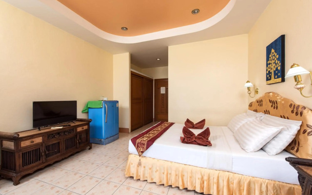 Baan Karon Hill Phuket Resort