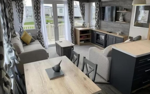 Inviting 2-bed Holiday Home Located in Whitstable
