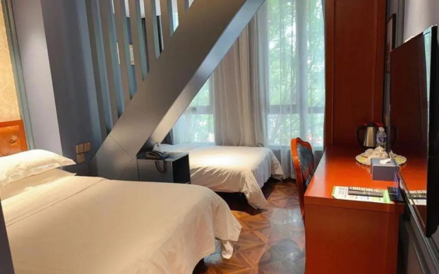 Yiting Zhenshe Hotel (Beijing Qianmen Pedestrian Street)