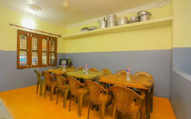 Spot On 578 Txindoki Guest House
