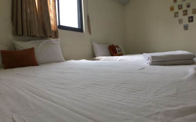 Taichung Carol House Hostel