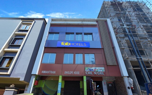 Fabhotel New Central