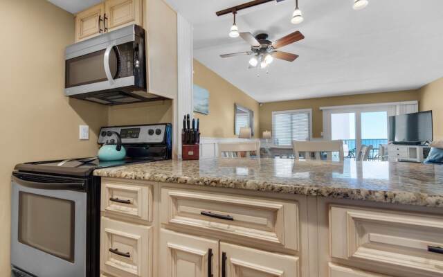 Holiday Surf and Racquet Club 412