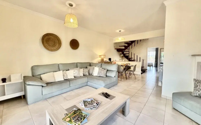 Vilamoura Deluxe Villa by Homing